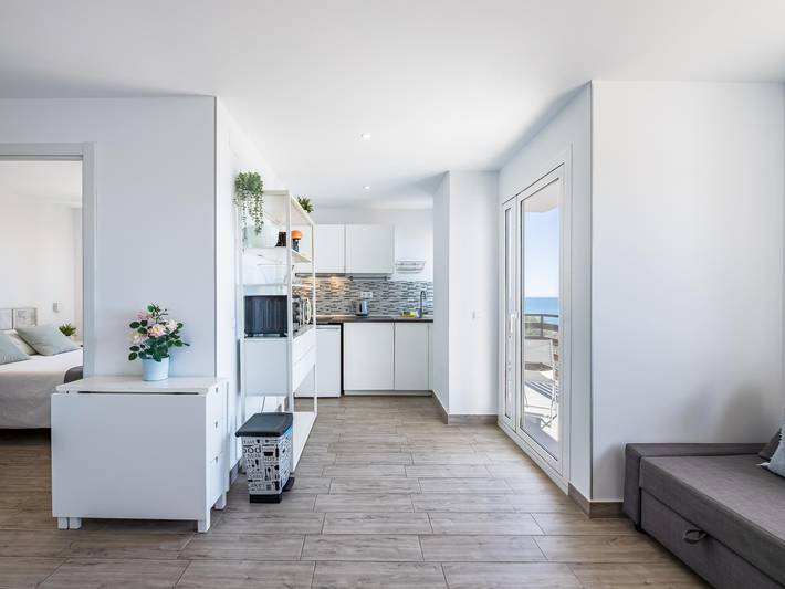 Entire holiday apartment, Vb Naciones 1Bdr Breathtaking Sea Views in Benalmádena Costa, Benalmádena