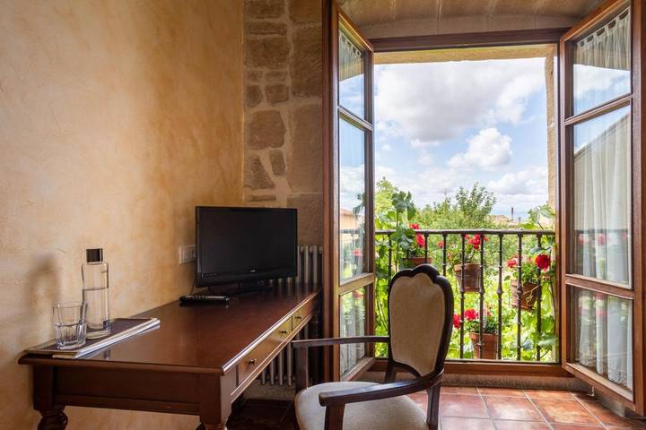 Hotel para 3 personas, con jardín y terraza en Rioja Alta - 4