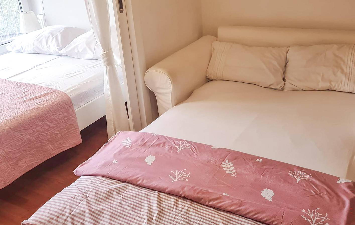 Ganze Ferienwohnung, Gemütliche Ferienwohnung mit WLAN, Klimaanlage und Parkplatz, 2 km vom Strand von Bundek entfernt in Zagreb, Zagreb und Umgebung