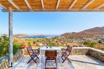 Cottage pour 4 personnes, avec terrasse et vue dans Sérifos