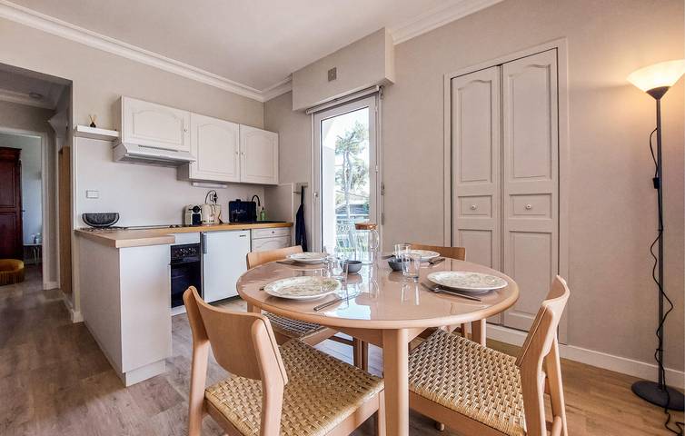 Apartamento vacacional entero, Apartamento con vistas al mar, pista de petanca, lavadora y aparcamiento | A 1,5 km de la playa in Saint-Georges-de-Didonne, Côte de Beauté