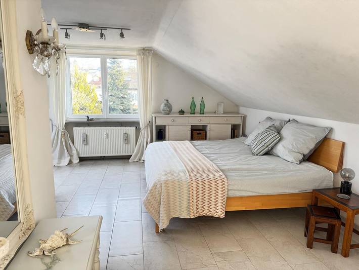 Ganze Wohnung, Studio Finkenweg: Stilvoll wohnen, 900 m zum Strand, Gartenblick & WLAN in Meersburg, Region Bodensee-Oberschwaben