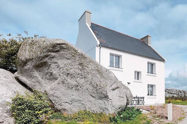 Location de vacances pour 8 personnes à Kerlouan