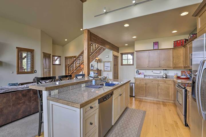 Location de vacances pour 8 personnes, avec balcon à Granby