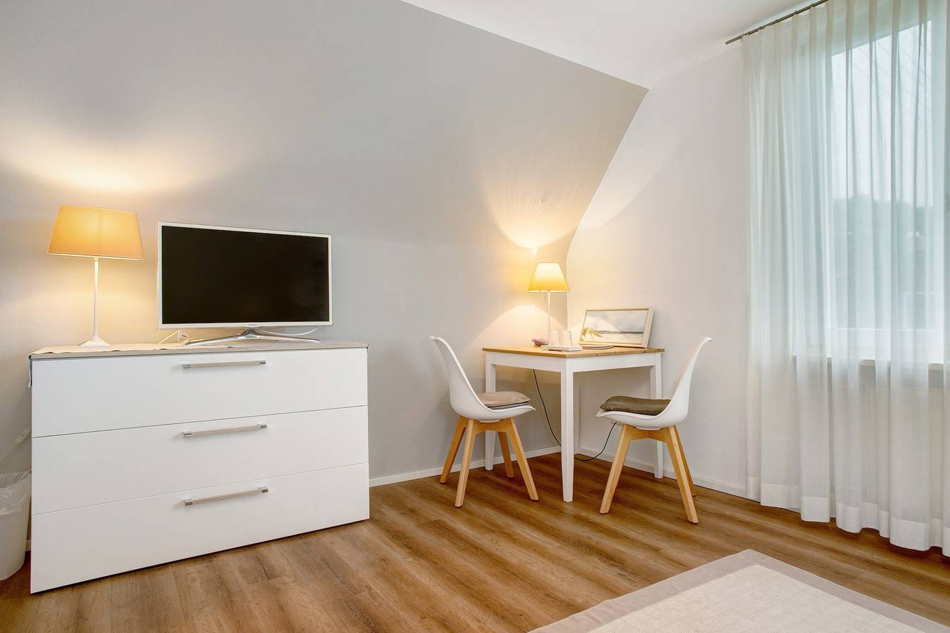 Ferienwohnung 'Doppelzimmer' mit Gemeinschaftsgarten und Wi-Fi in Unteruhldingen, Uhldingen-Mühlhofen