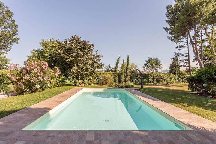 Villa für 6 Personen, mit Pool und Garten sowie Ausblick in Rimini - 2