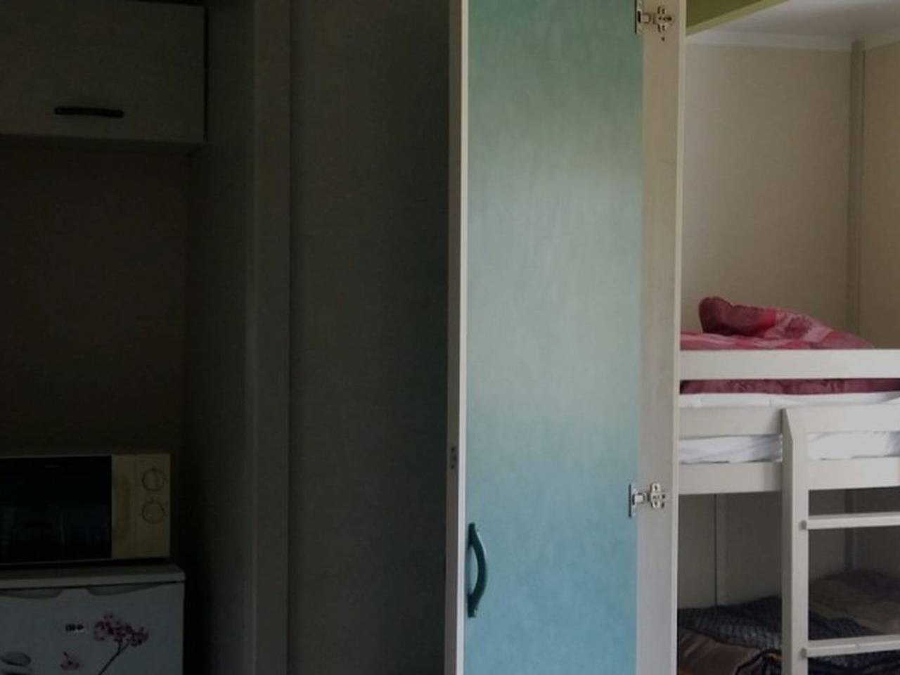 Chalet Familial - 4 Pers. avec Terrasse in Chazelles-sur-Lyon, Montbrison