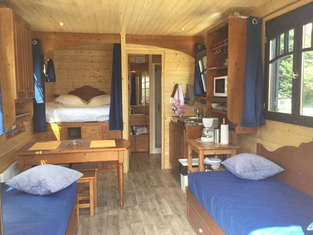 Location de vacances pour 10 personnes, avec sauna et piscine ainsi que jardin et vue, animaux acceptés à Saint-Fargeau - 2