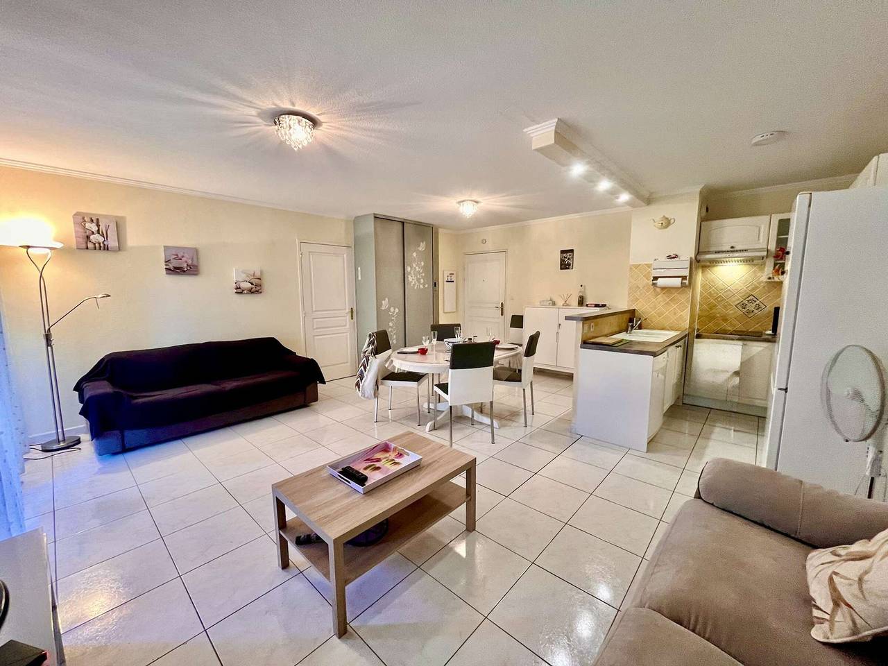 Ganze Wohnung, Geräumige 2-Zimmer-Wohnung für 4 Personen nahe Strand & Stadtzentrum in Cavalaire in Cavalaire-sur-Mer, Draguignan Region