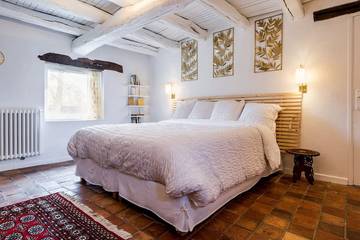 Location de vacances pour 2 personnes, avec sauna ainsi que jardin et jacuzzi à Blain (homonymie)