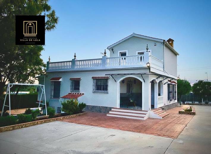 Chalet para 6 personas, con jacuzzi además de jardín y piscina, Se admiten mascotas - 1