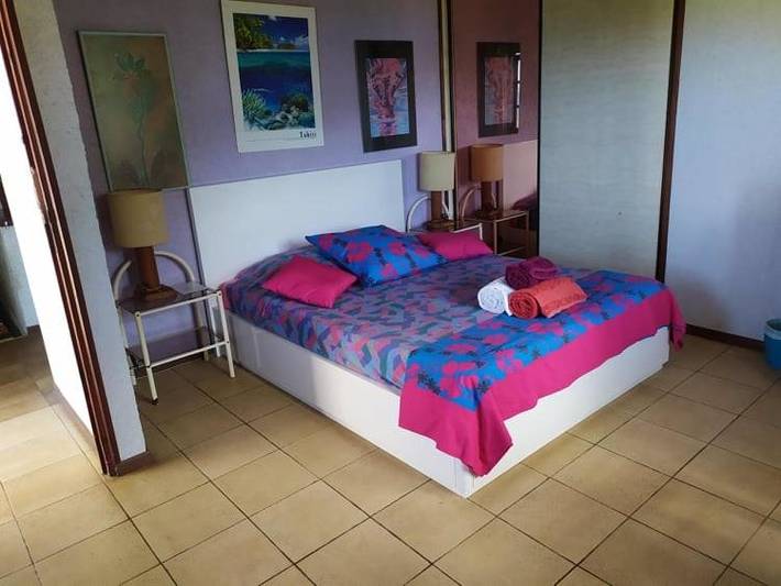 Gîte pour 2 personnes, avec vue ainsi que jardin et piscine dans Mo'orea - 3