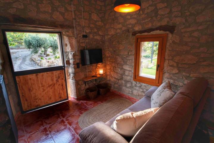 Casa rural para 6 personas, con piscina además de vistas y jardín en Terra Alta - 4