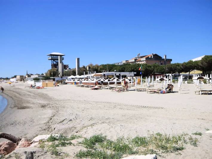 Location de vacances pour 6 personnes, avec jardin à Lido delle Nazioni - 3