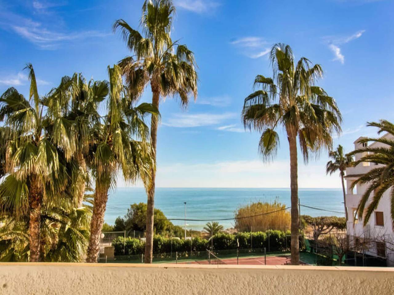 Entire apartment, First line Playa Romana - Front to the sea in Alcossebre, Alcalà de Xivert