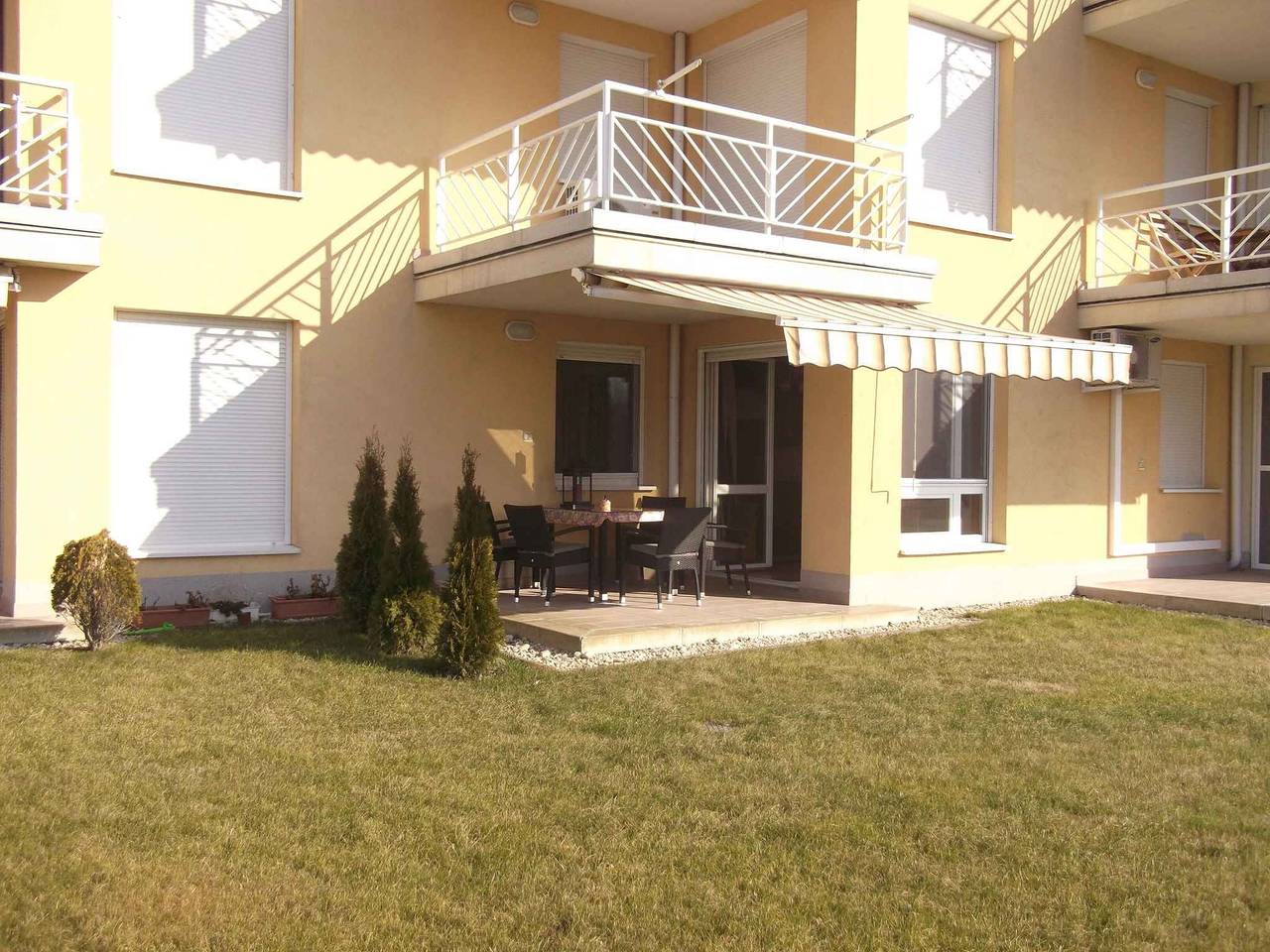 Appartement de vacances entier, Appartement de vacances à seulement 20 m de la plage  in Ville de Siófok, Siófok