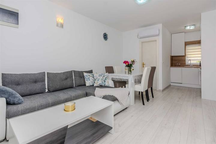 Ferienwohnung für 6 Personen, mit Balkon/Terrasse und Terrasse, kinderfreundlich auf Vir - 3