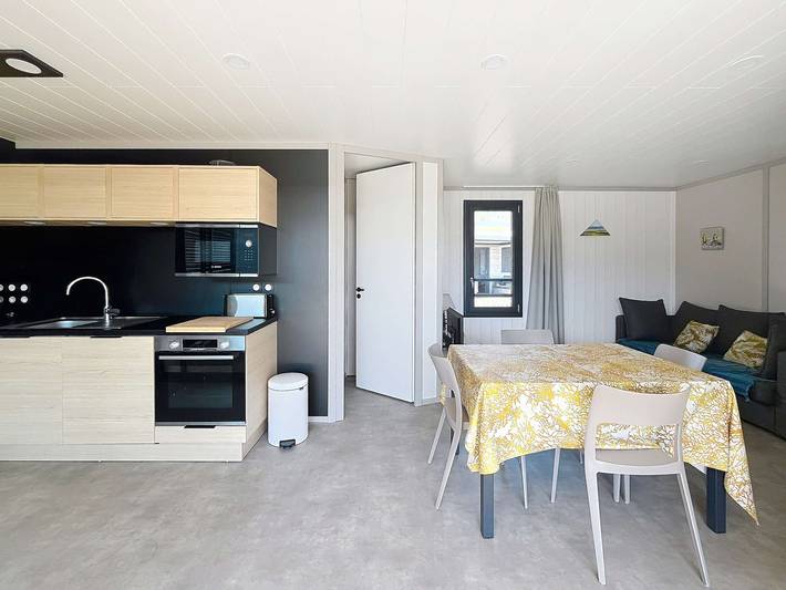 Gîte pour 6 personnes, avec piscine ainsi que jardin et terrasse à Jullouville - 4