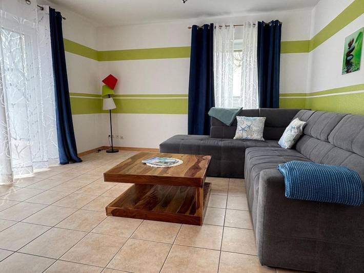 Ferienwohnung für 4 Personen, mit Terrasse und Ausblick in Holtgast - 3