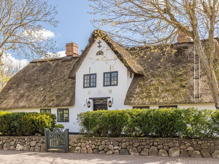 Kampende I - Historisches Reetdachhaus mit ca. 185 m² Nutzfläche im Erd- und Obergeschoss in Tinnum, Sylt (Gemeinde)