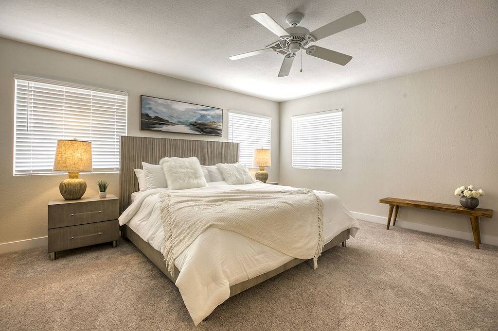 Modern, Fully Renovated 4 Bedroom House in Las Vegas, Red Rock Canyon