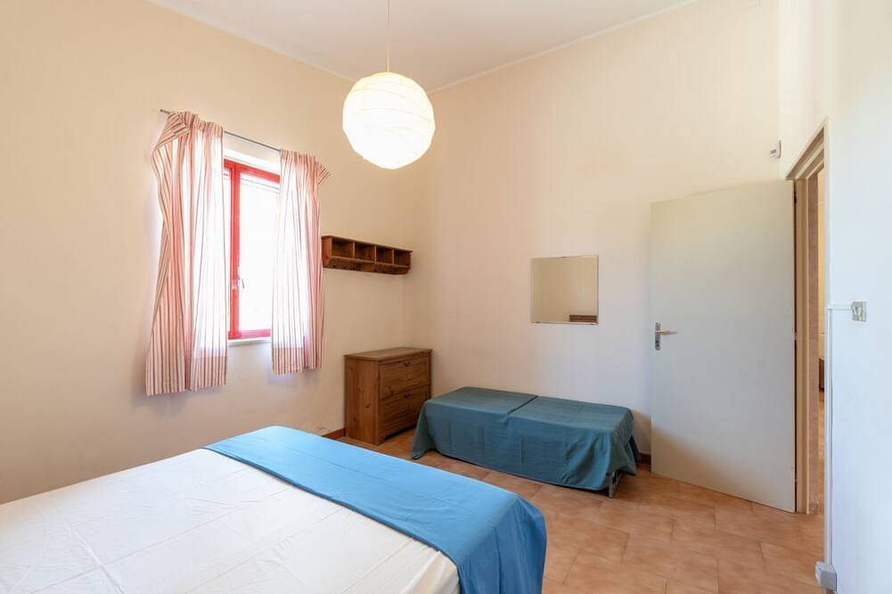 Entire apartment, Guesthost - Oroverde Villa with Parking and Fireplace in Andria, Alta Murgia National Park