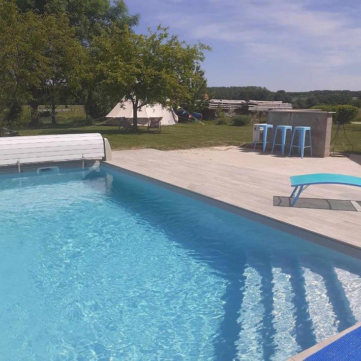 Maison de campagne pour 4 personnes, avec Terrasse et Jardin ainsi que Piscine et Vue à Gerland