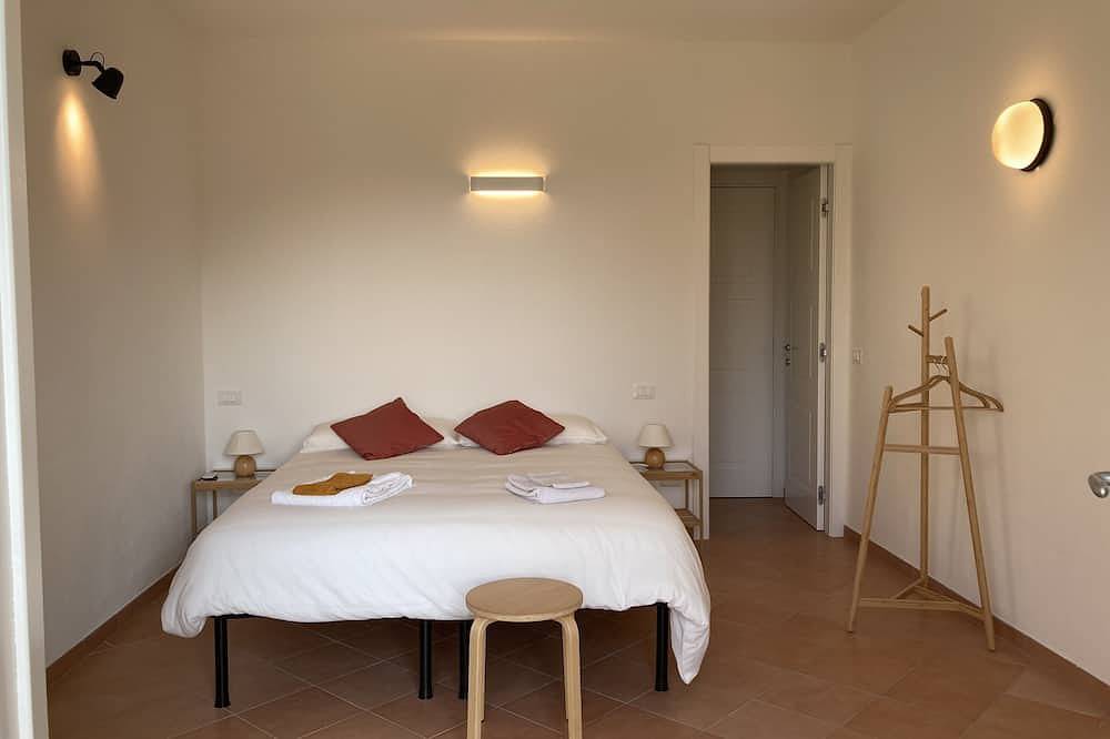 Big Garden Apartment Pythosphorus + Pomegranate Room in Chiavari, Riviera di Levante