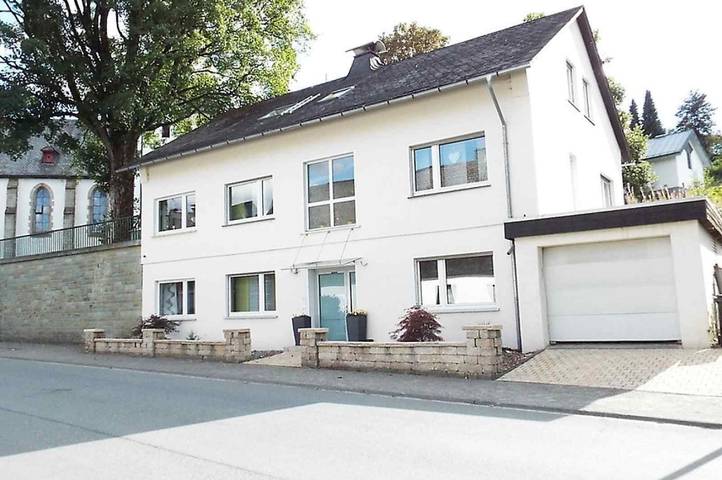 Vakantiehuis voor 16 personen, met Terras en Tuin in Winterberg