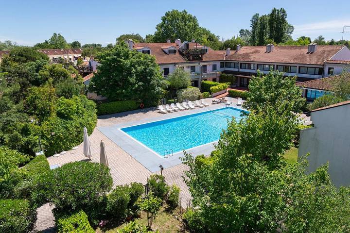 Vakantiewoning voor 4 personen, with zwembad and terras as well as uitzicht in Punta Sabbioni