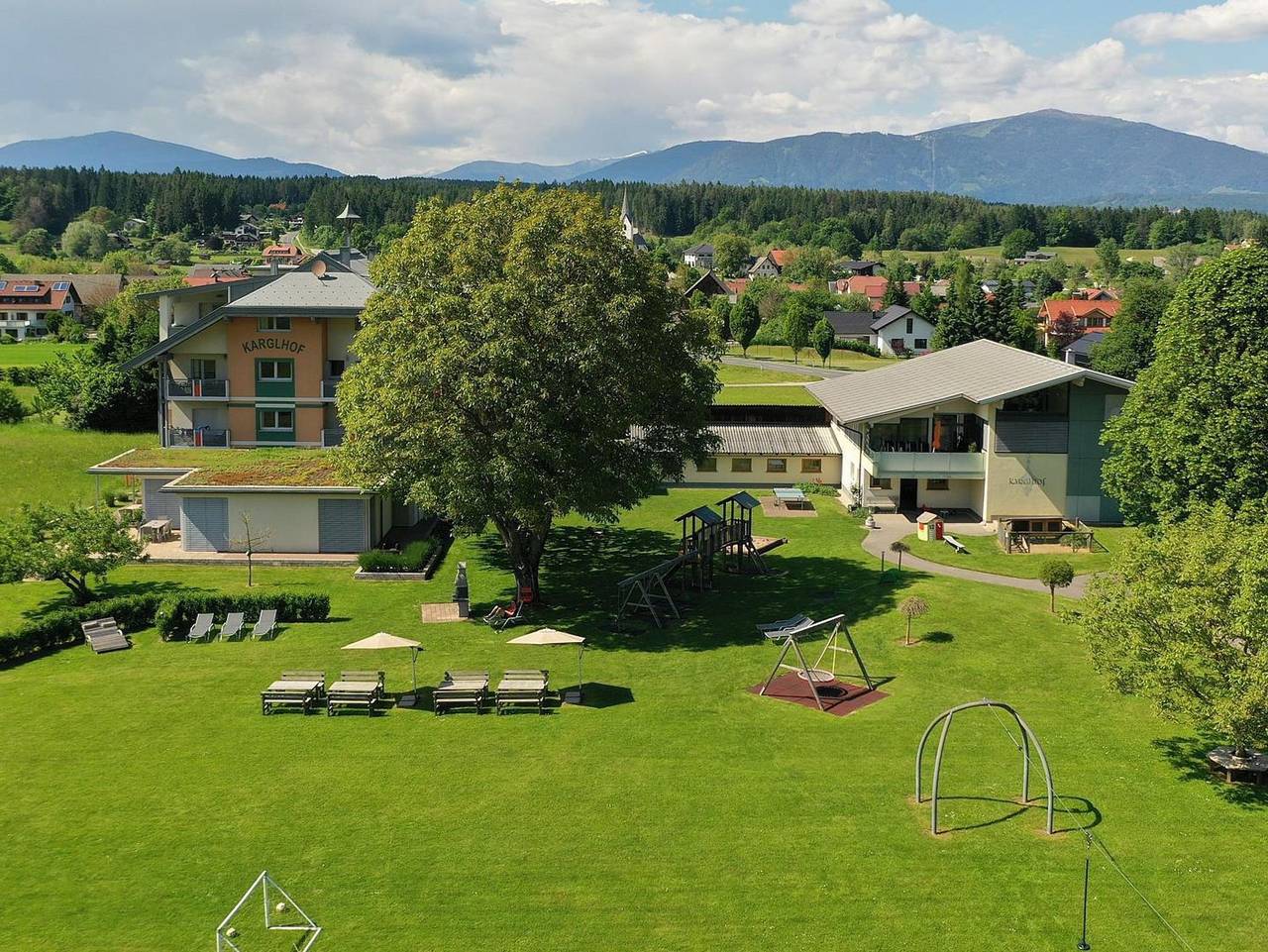 Ganze Ferienwohnung, Ferienwohnungen & Bungalows am Faaker See Kargl - Villa: App. 2, 3, 4 in Karawanken und Bachergebirge, Finkenstein am Faaker See