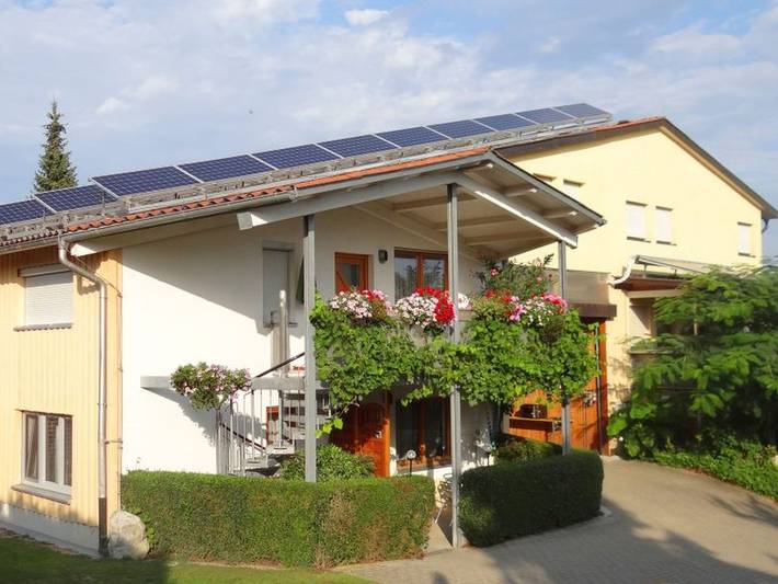 Ferienwohnung für 2 Personen, mit Terrasse und Garten in Freiburg