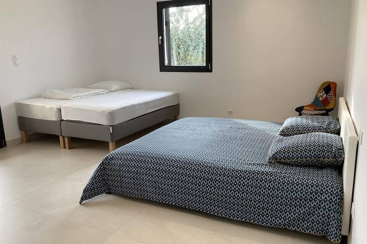 Villa pour 9 personnes, avec Terrasse et Jardin à Arles - 4