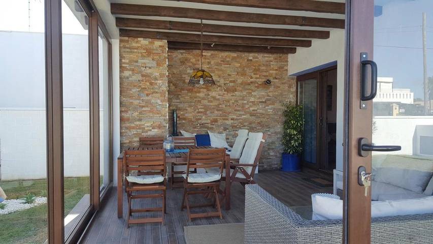 Casa de vacaciones para 6 personas, con terraza además de jardín y vistas - 1