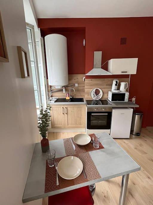 Gîte pour 2 personnes, avec Jardin à Saint-Hilaire-du-Harcouët
