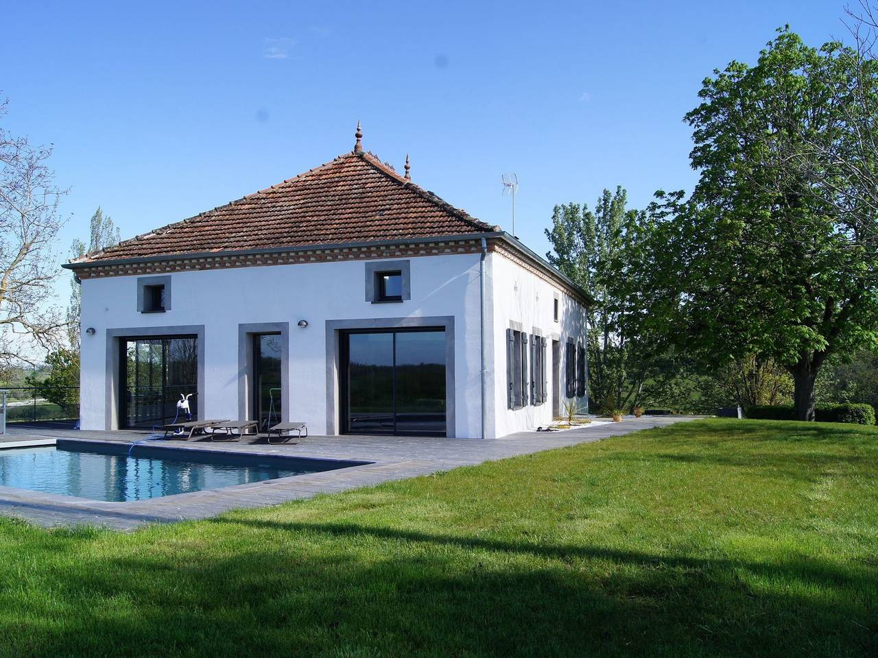 Luxuriöses Landhaus mit Pool in Durfort-Lacapelette, Quercy