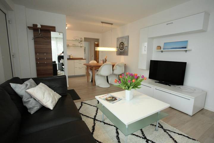Ferienwohnung für 4 Personen, mit Terrasse und Seeblick sowie Ausblick in Bodman-Ludwigshafen