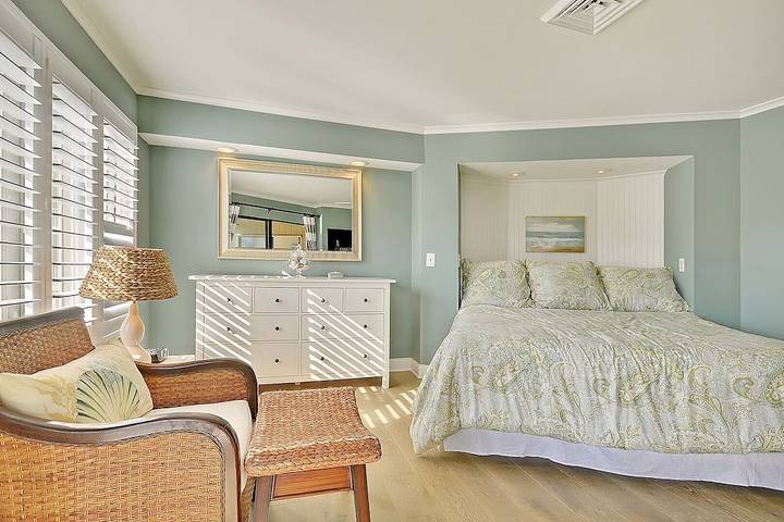 Vacation rental for 4 people, with pool and balcony in Wild Dunes