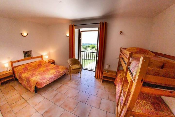 Appartement entier, Domaine Entier - 45 pers in Vagnas, Ardèche
