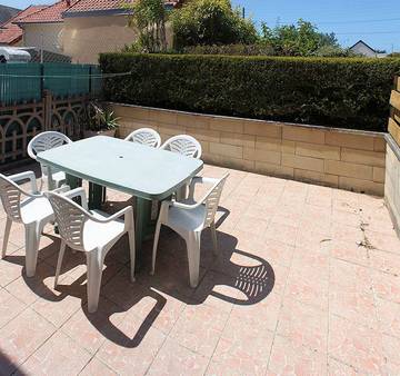 Gîte pour 6 personnes, avec terrasse à Bréhal