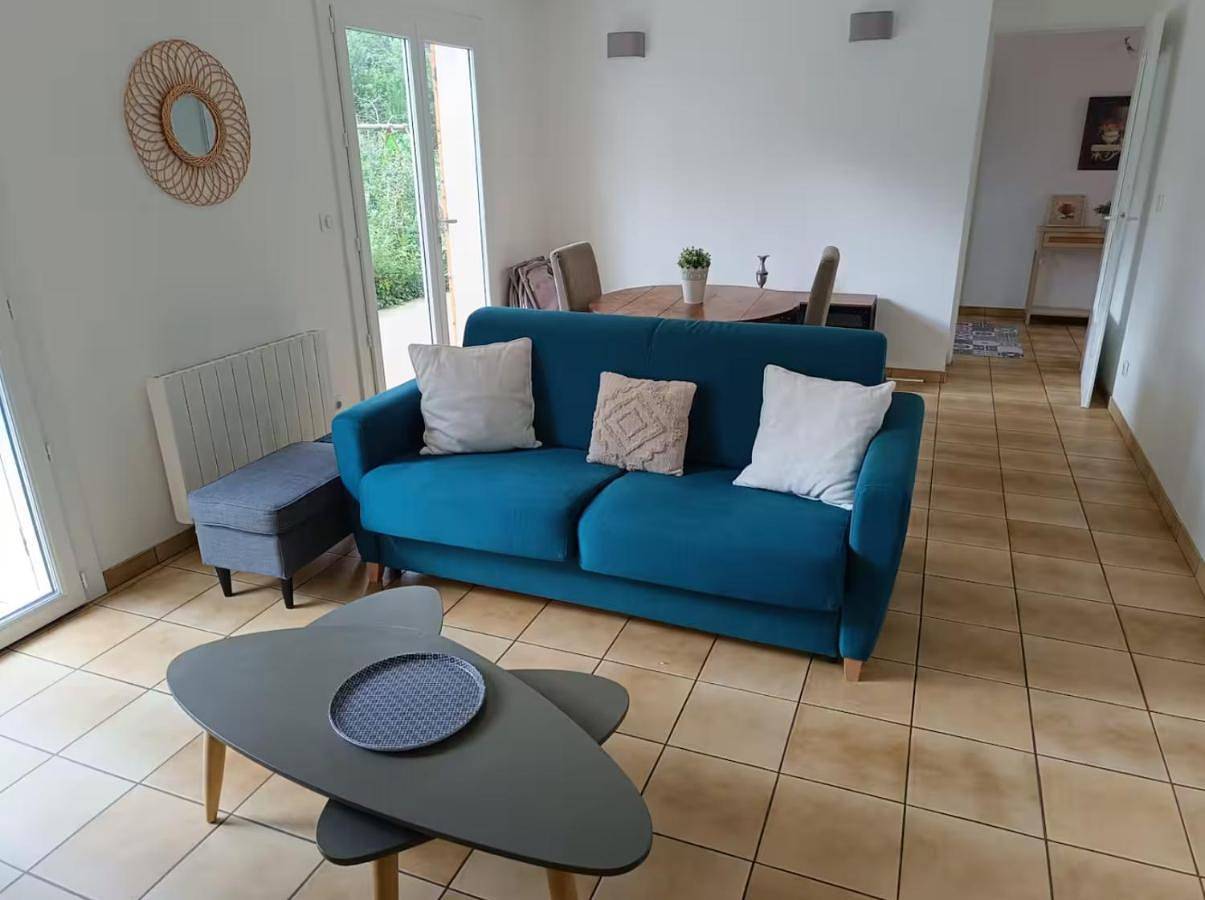Appartement entier, Grand 2 pièces pour 4 personnes avec jardin in Eysines, Région de Bordeaux