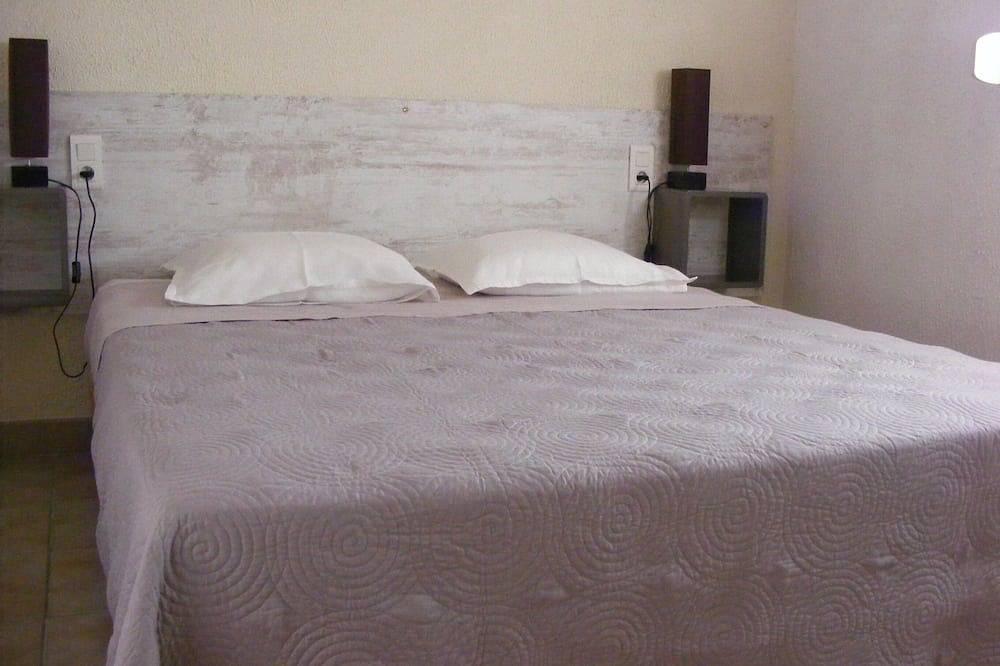 Ganze Wohnung, Saint Ange 50 m2 harbor view 5mn drive from downtown in Monticello, Calvi und Umgebung