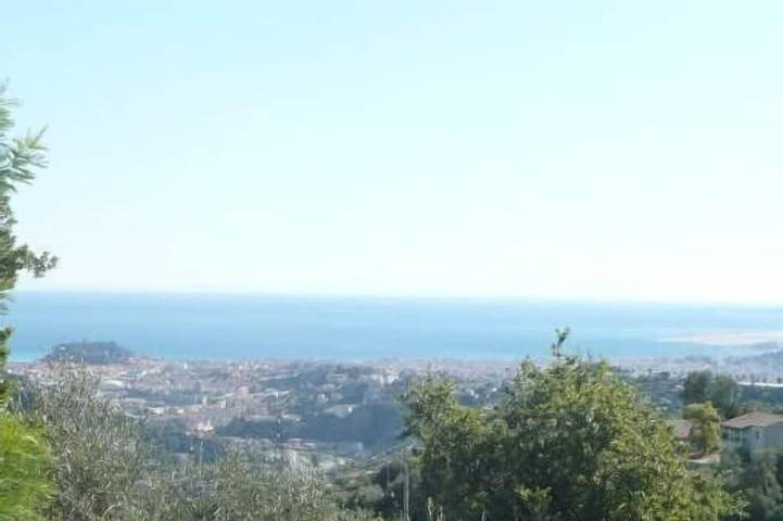 Gîte pour 2 personnes, avec Terrasse et Jardin à Saint-André-de-la-Roche