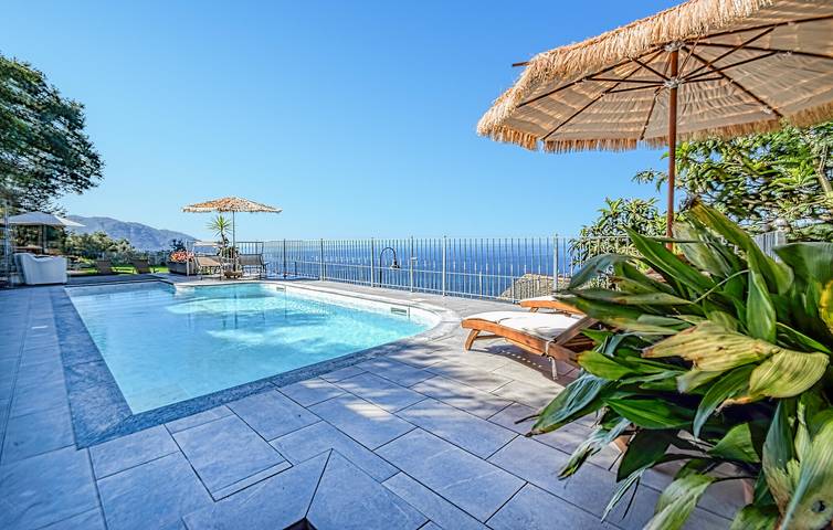 Appartamento vista mare con piscina e parcheggio in Recco, Riviera Ligure
