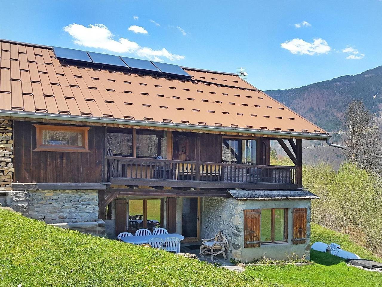 Well-equipped chalet with Wlan in Station de Morillon, Grand Massif