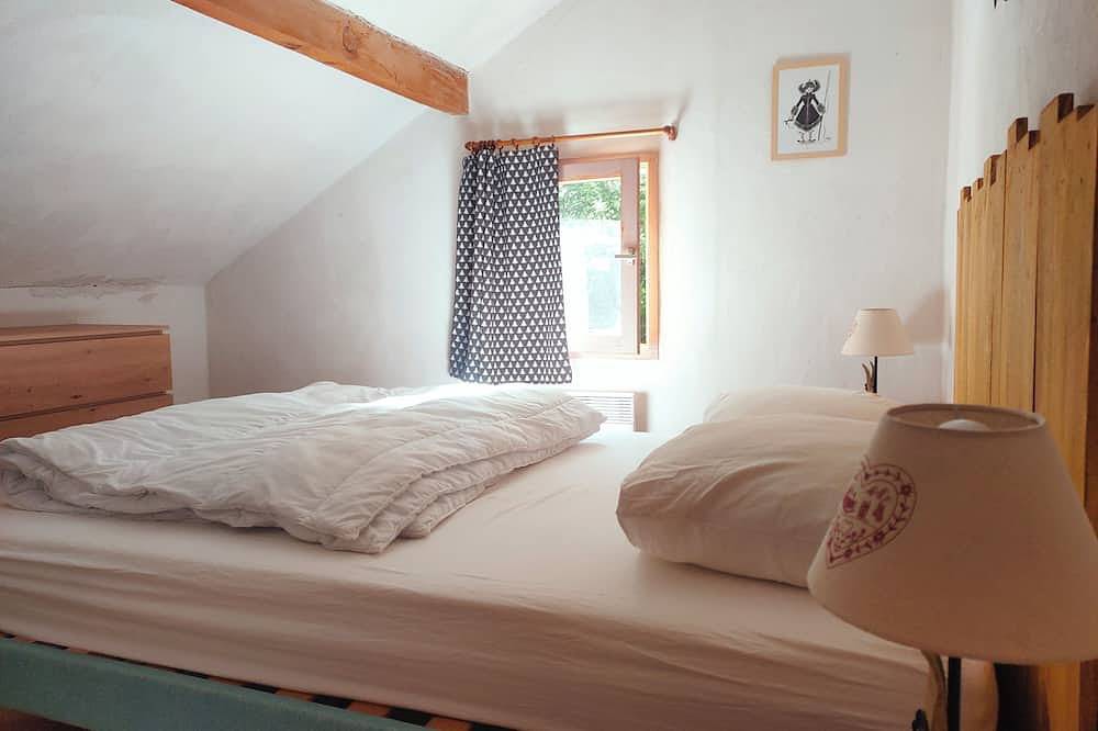 Entire apartment, Appartement Spacieux Avec vue sur la Montagne in Saint-Véran, Queyras