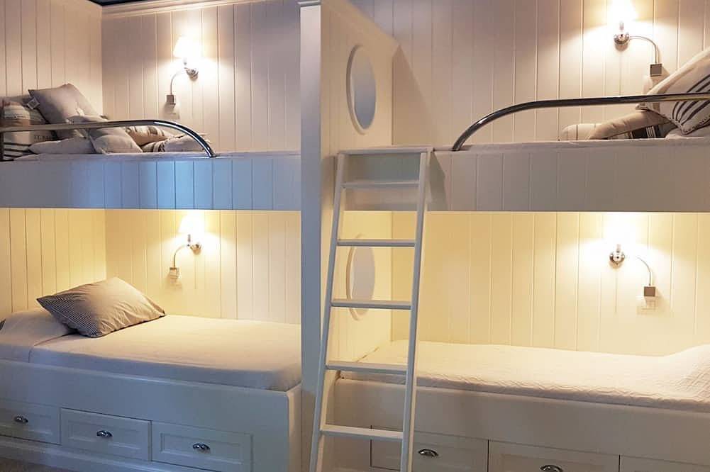 Forte dei Marmi Villa Ilaria a stone's throw from the sea & services: Just relax in Cinquale, Montignoso