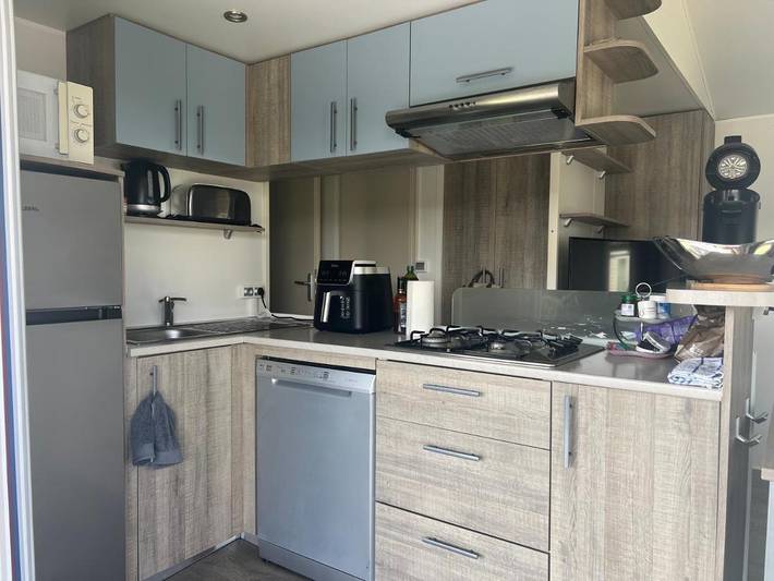 Camping pour 6 personnes, avec jardin ainsi que terrasse et vue, animaux acceptés à Le Muy - 4