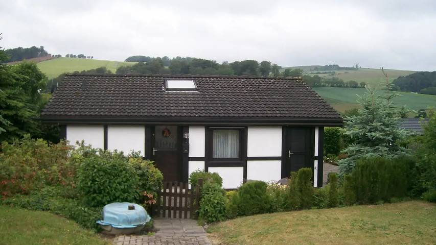 Ferienhaus für 5 Personen, mit Garten in Meschede