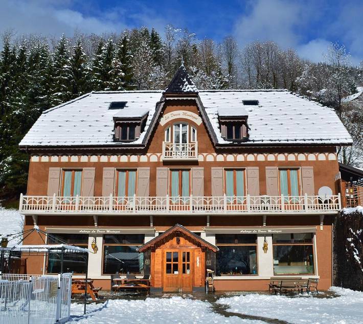 Hôtel pour 2 personnes, avec jardin et piscine ainsi que sauna et vue à Allemond - 3
